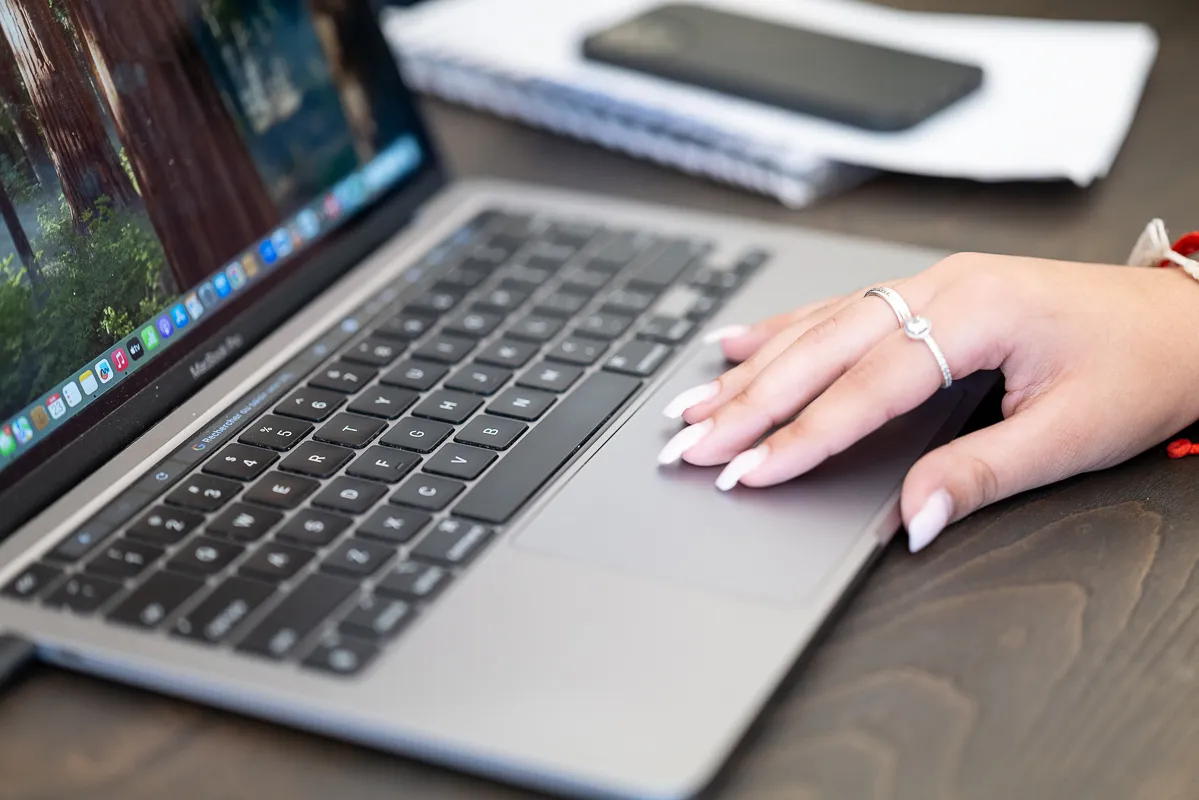 Photographe studio à Antibes, Cannes et Nice (Côte d'Azur) – Studio Loïc Bisoli